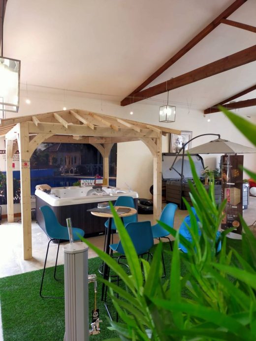 D&#x00E9;couvrez&#x20;nos&#x20;abris&#x20;de&#x20;spas&#x20;en&#x20;bois&#x20;pour&#x20;profiter&#x20;de&#x20;votre&#x20;spa&#x20;toute&#x20;l&amp;&#x23;8217&#x3B;ann&#x00E9;e&#x20;&#x00E0;&#x20;P&#x00E9;gomas