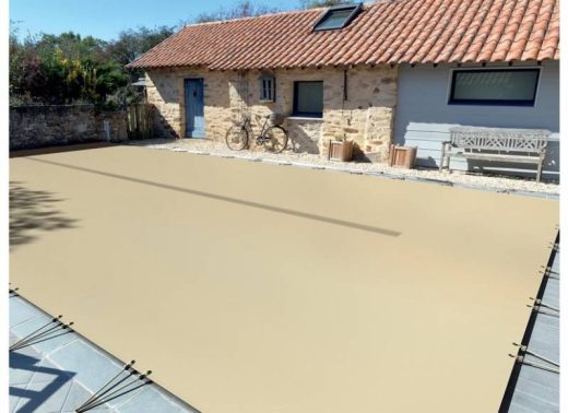 Pensez&#x20;&#x00E0;&#x20;hiverner&#x20;votre&#x20;piscine&#x20;en&#x20;installant&#x20;une&#x20;b&#x00E2;che&#x20;d&amp;&#x23;8217&#x3B;hivernage&#x20;de&#x20;s&#x00E9;curit&#x00E9;