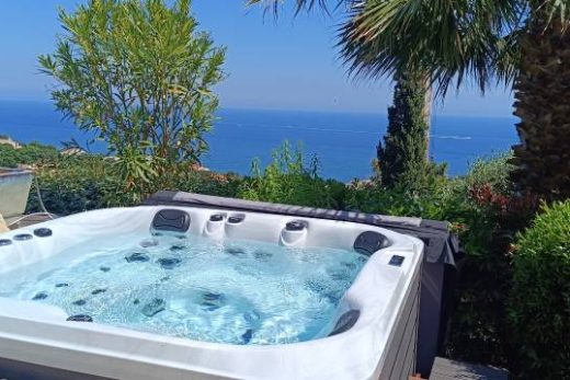 Aménagement d&#8217;un spa tout confort 5 places dans une Villa Aux Issambres dans le Var