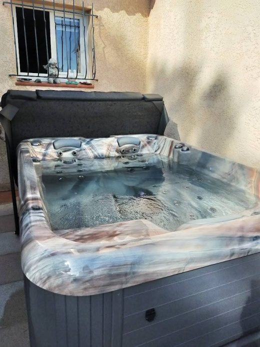Un&#x20;spa&#x20;sp&#x00E9;cial&#x20;Duo&#x20;et&#x20;enti&#x00E8;rement&#x20;personnalisable&#x20;pour&#x20;nos&#x20;clients&#x20;sur&#x20;Roquebrune&#x20;sur&#x20;Argens