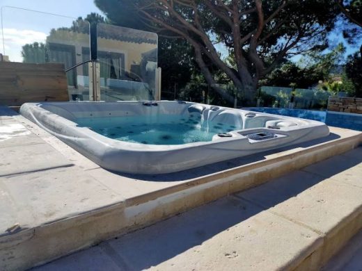 Installation&#x20;d&amp;&#x23;8217&#x3B;un&#x20;spa&#x20;&#x00E0;&#x20;encastrer&#x20;sur&#x20;Sainte&#x20;Maxime&#x20;dans&#x20;le&#x20;Var