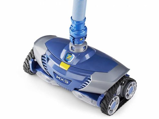 Robot&#x20;nettoyeur&#x20;hydraulique&#x20;de&#x20;la&#x20;marque&#x20;ZODIAC&#x20;dans&#x20;le&#x20;Var