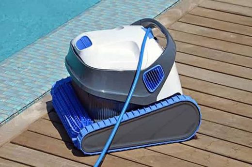 SPL,revendeur&#x20;agr&#x00E9;e&#x20;SAV&#x20;pour&#x20;robots&#x20;de&#x20;piscine&#x20;Dolphin&#x20;Maytronics&#x20;sur&#x20;Fr&#x00E9;jus&#x20;dans&#x20;le&#x20;Var