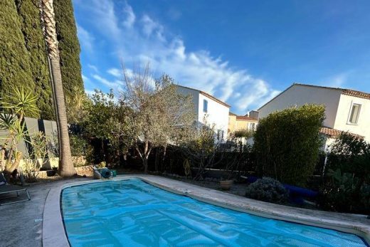 Pensez à commander votre couverture à bulles isothermiques pour votre piscine