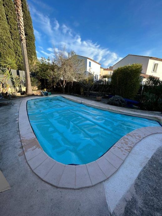 Pensez&#x20;&#x00E0;&#x20;commander&#x20;votre&#x20;couverture&#x20;&#x00E0;&#x20;bulles&#x20;isothermiques&#x20;pour&#x20;votre&#x20;piscine