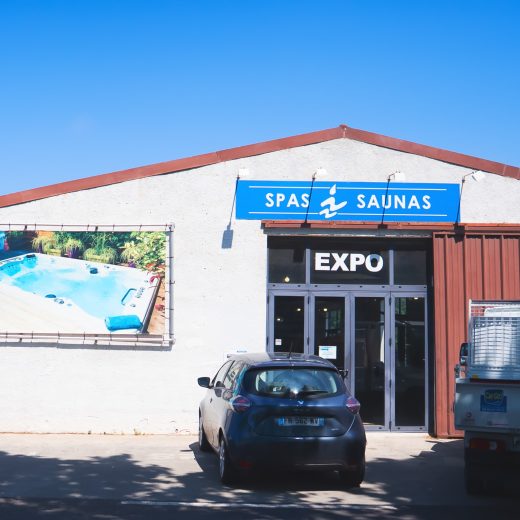 SPL Piscines et Spas : votre partenaire expert en équipements de piscine depuis 1986